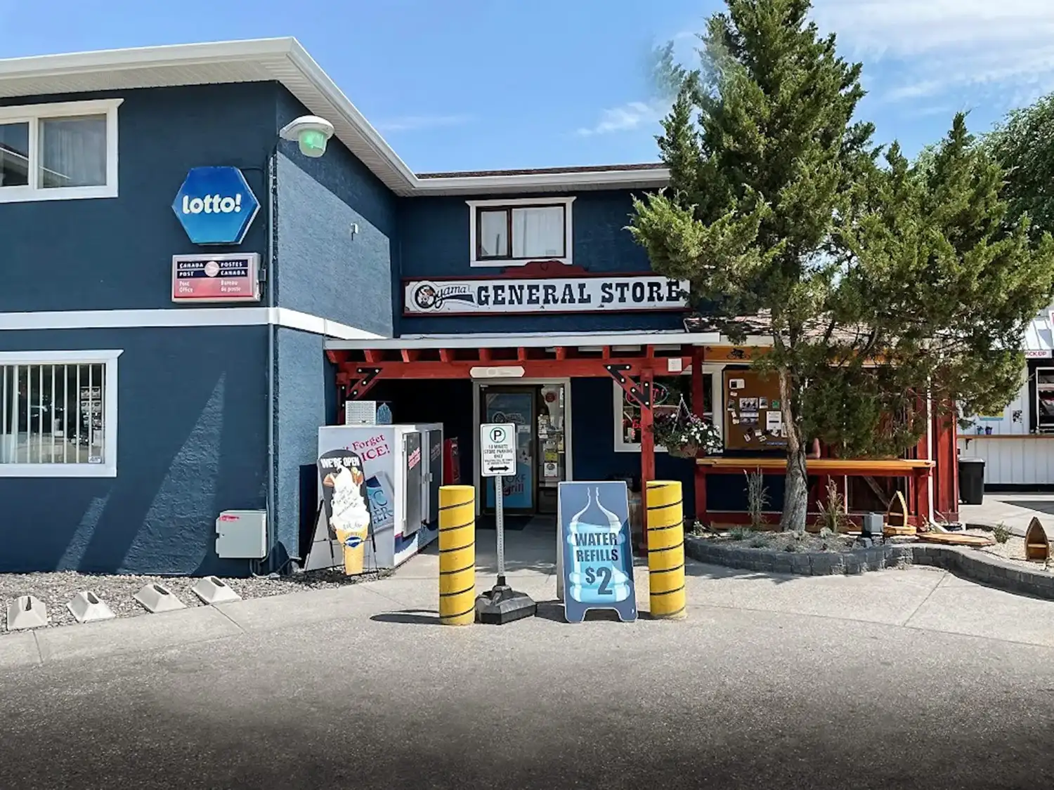 Okanagan orchards and mountain views near Oyama